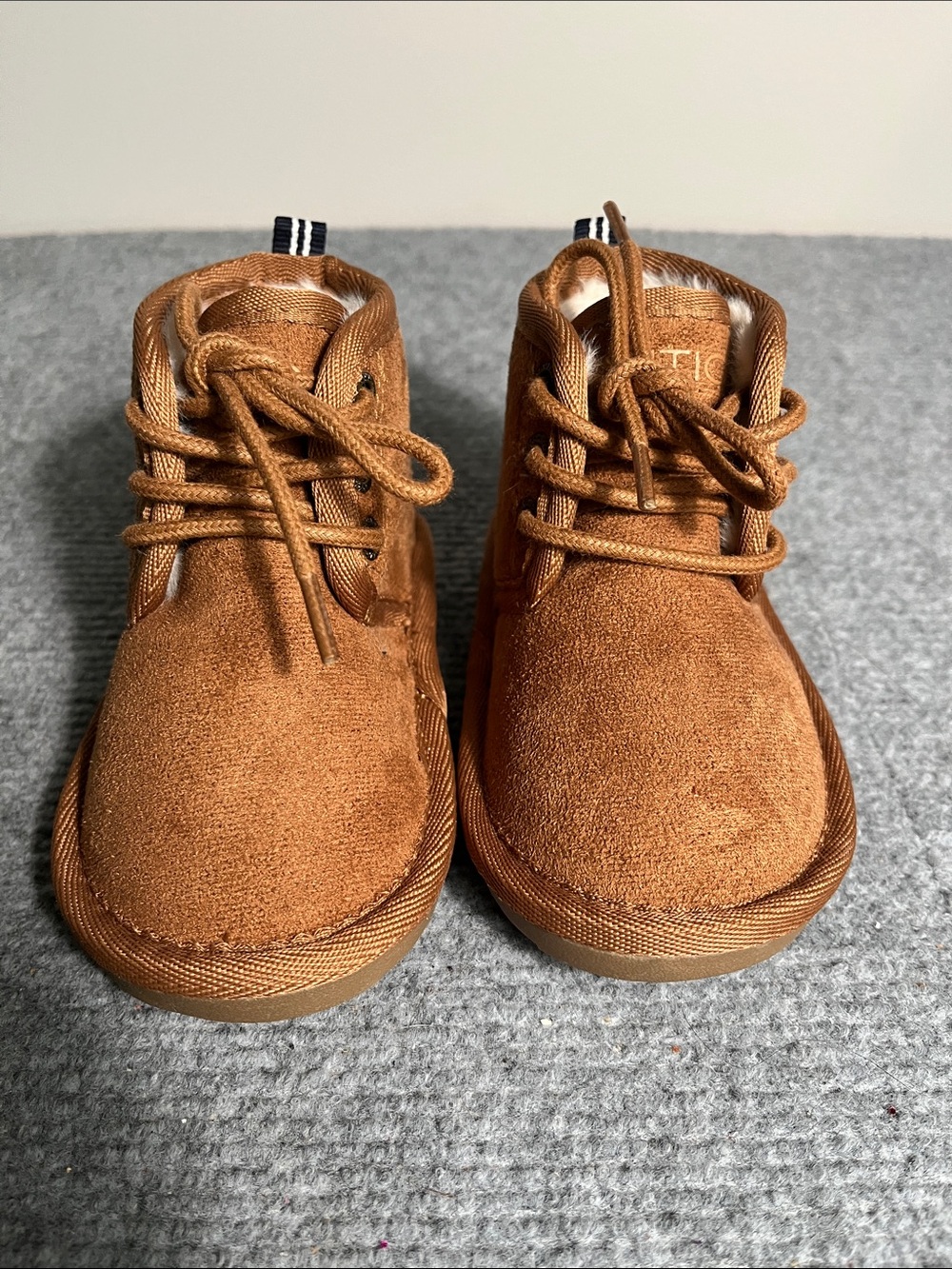 NWOT Nautica Kids Tan Suede Lace-Up Boots